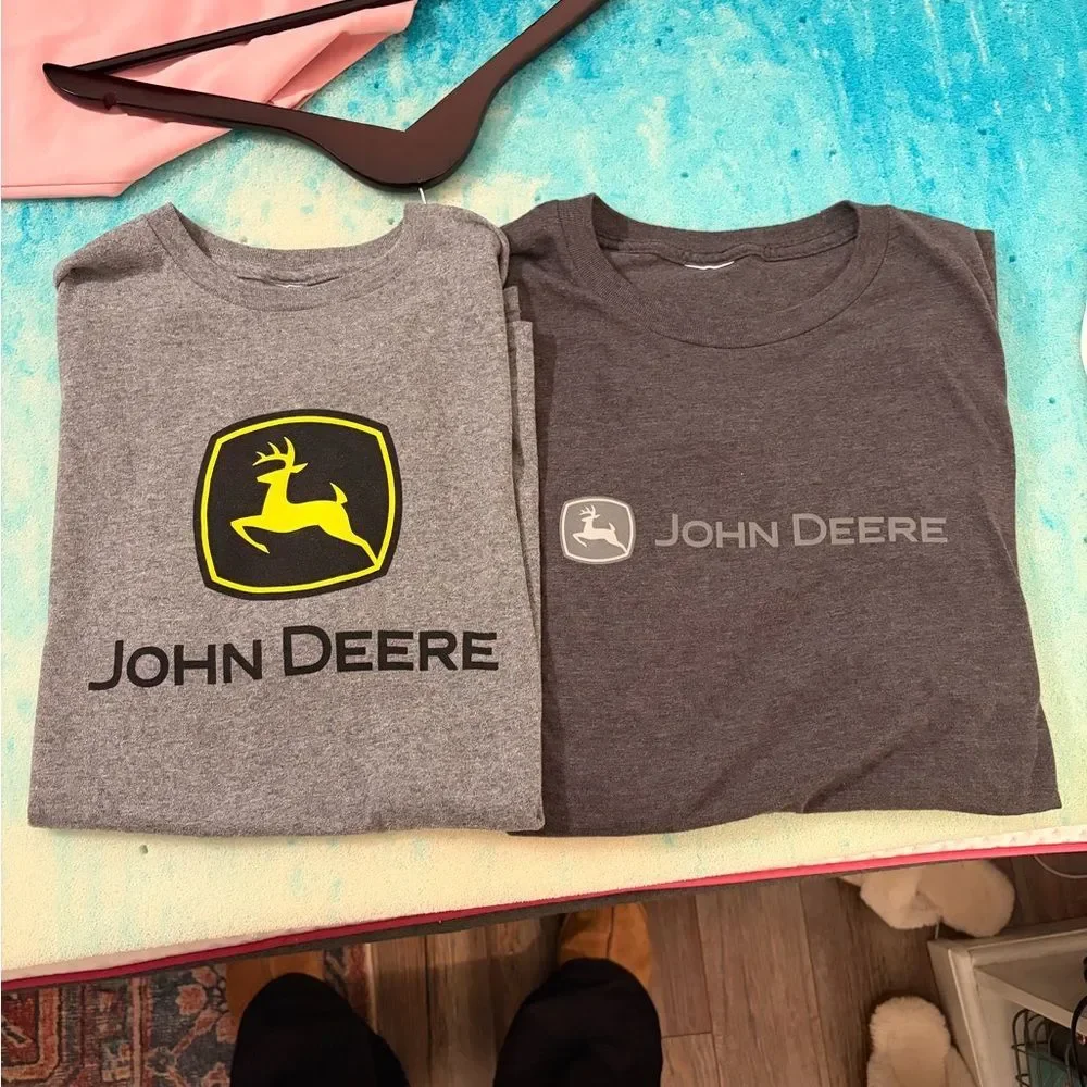 Men’s John Deere Graphic T-Shirt Bundle Medium Farm Tractor Logo Tees (2)